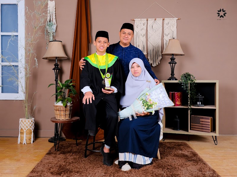 Membangun Masa Depan dengan Ternak Sapi: Rasyim di Cilacap